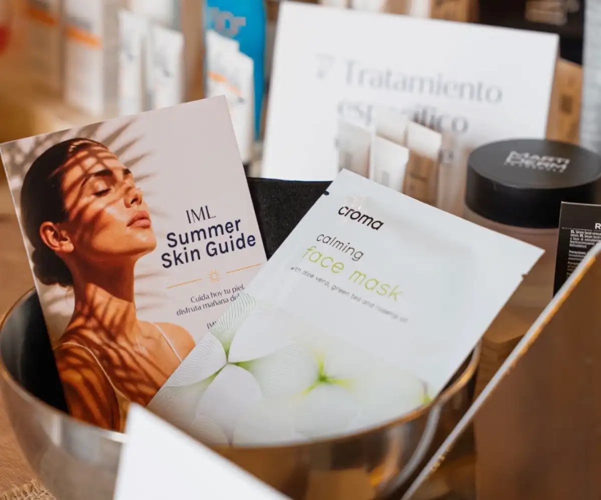 Taller de texturas en evento de marca para clínica estética